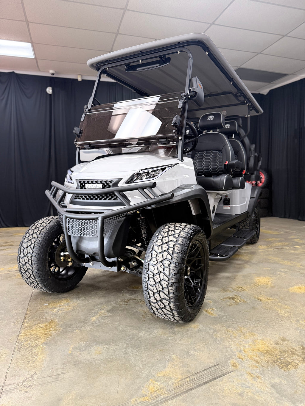 2026 Venom Strike 6 Seater White